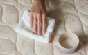Nệm cao su có thấm nước không ? cách xử lý nệm cao su bị ướt nhanh chóng